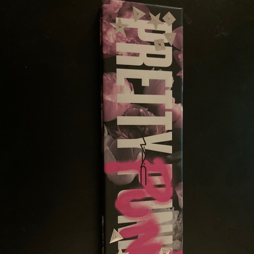 Pretty Punk Mac Make Up Eyeshadow Highlighter